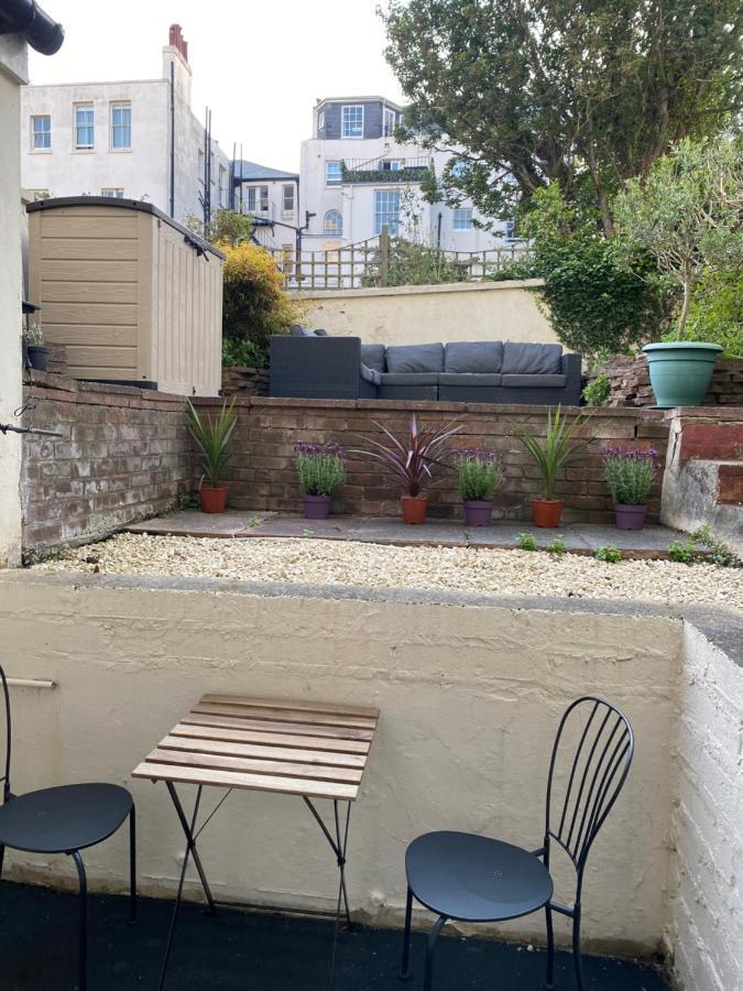 Stylish Central Basement Studio, With Outdoor Space ブライトン エクステリア 写真
